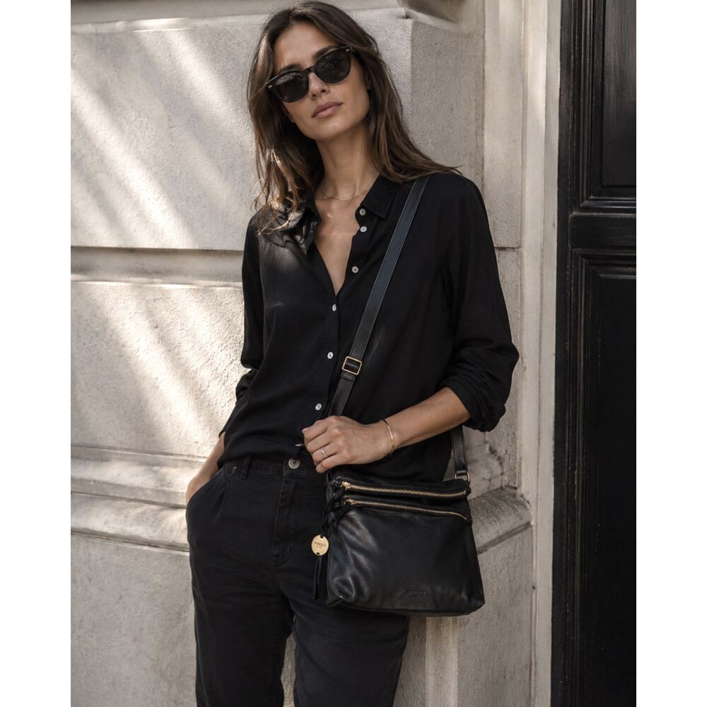 Margot New York Black Leather Crossbody Handbag Bag   Women's Size Medium